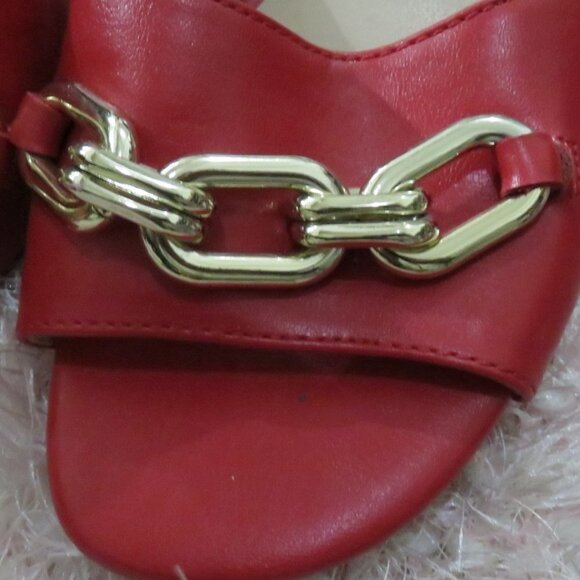 BOGO Bandolino Red Leather Gold Chain Embellished Chunky Heeled Mule Sandal sz 6 - Picture 3 of 13